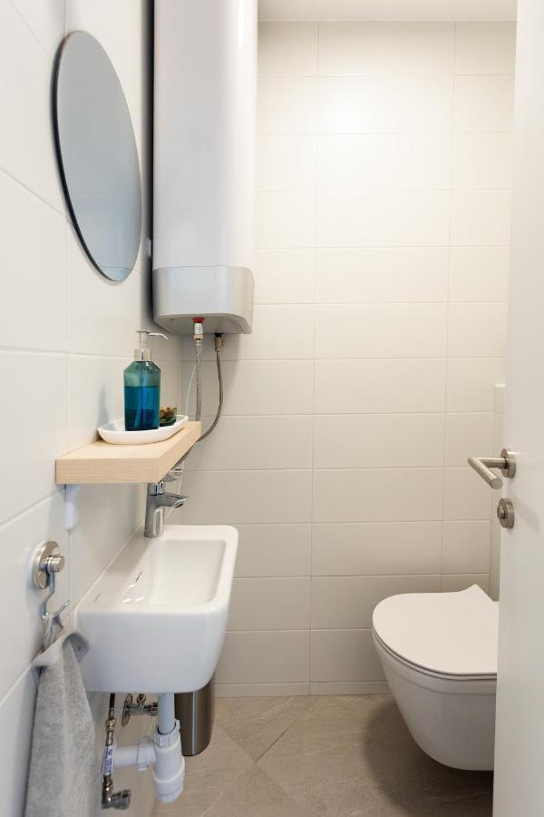 Jesliving Hvar - 2 Bedroom Elegant Apartment With Sea View In Historic Center Of Хвар Экстерьер фото